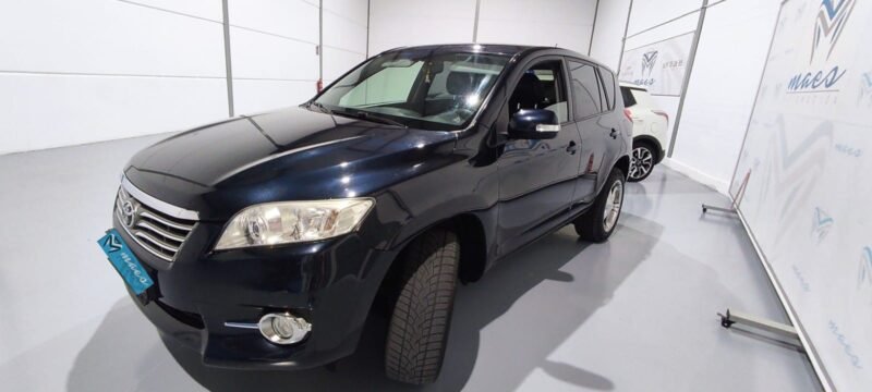 TOYOTA Rav4 ADVANCE