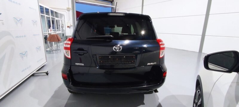 TOYOTA Rav4 ADVANCE