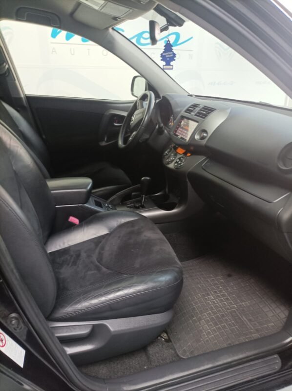 TOYOTA Rav4 EXECUTIVE