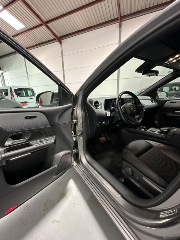 MERCEDES-BENZ B200 8G-DTC