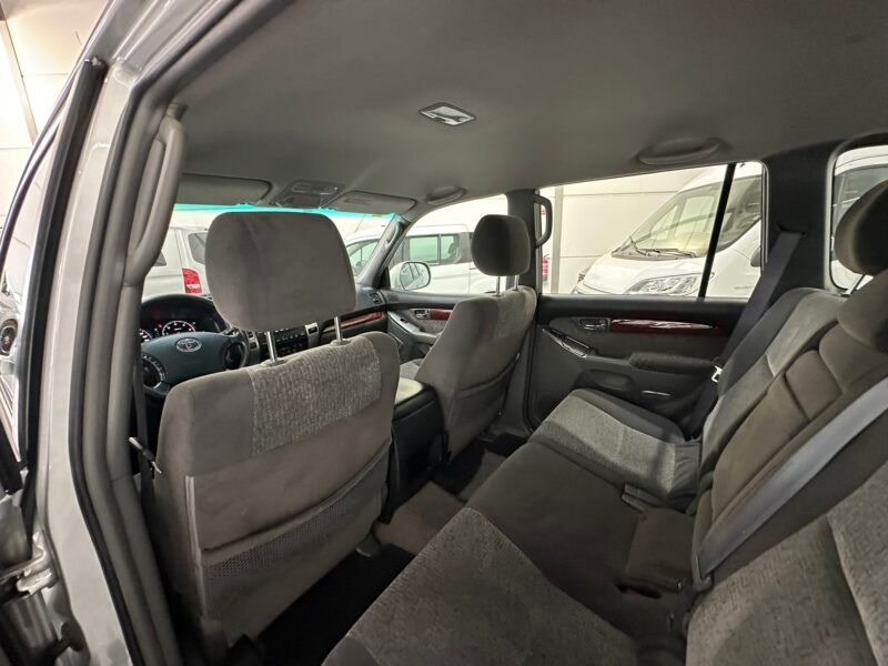 TOYOTA LAND CRUISER 3.0 D4D GX