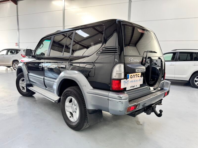 TOYOTA LAND CRUISER 3.0 D4D GX