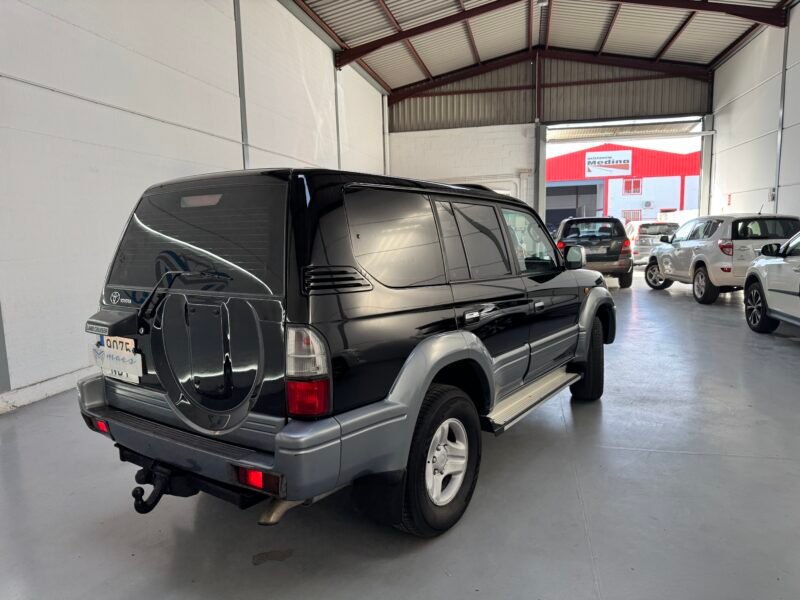 TOYOTA LAND CRUISER 3.0 D4D GX