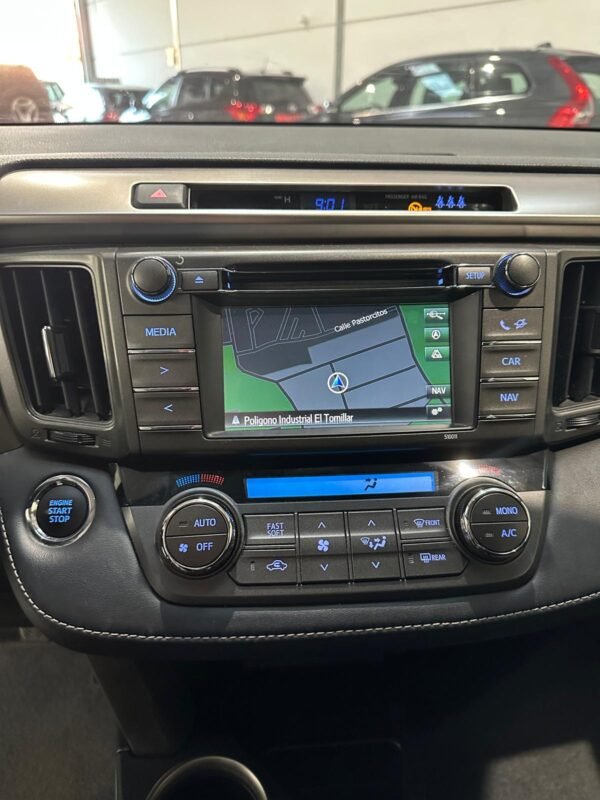 TOYOTA RAV 4 150D AWD Advance