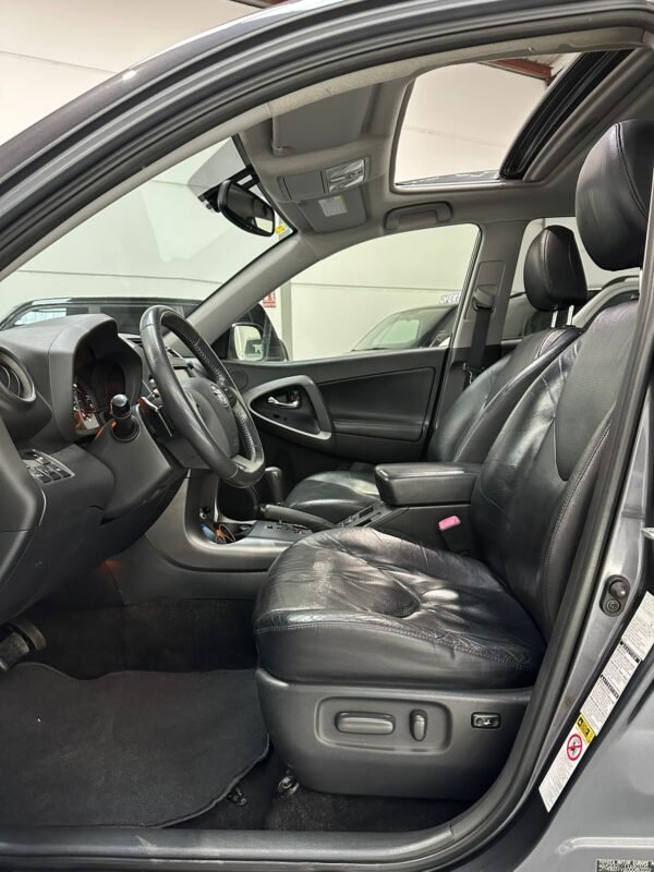 TOYOTA RAV 4 2.2D-CAT Executive 4×4 CS AutoDrive