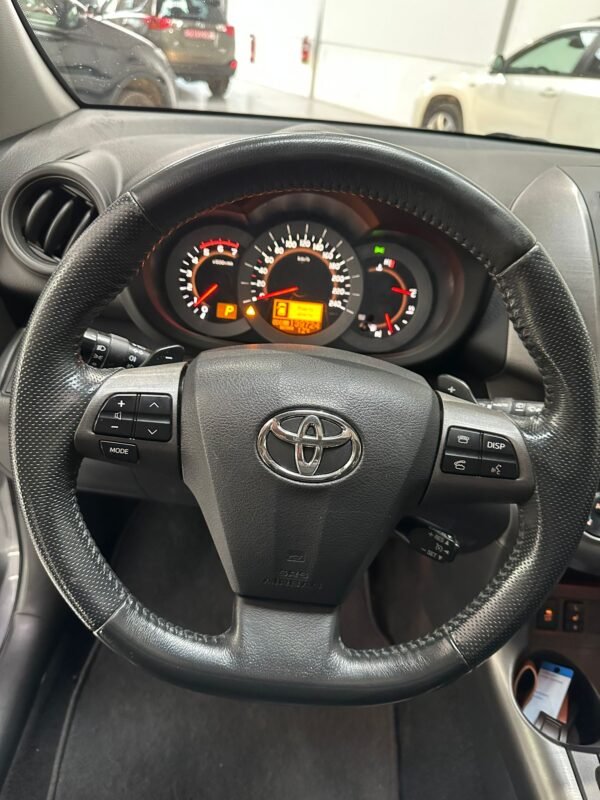TOYOTA RAV 4 2.2D-CAT Executive 4×4 CS AutoDrive