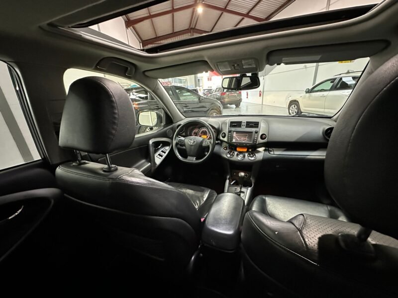 TOYOTA RAV 4 2.2D-CAT Executive 4×4 CS AutoDrive