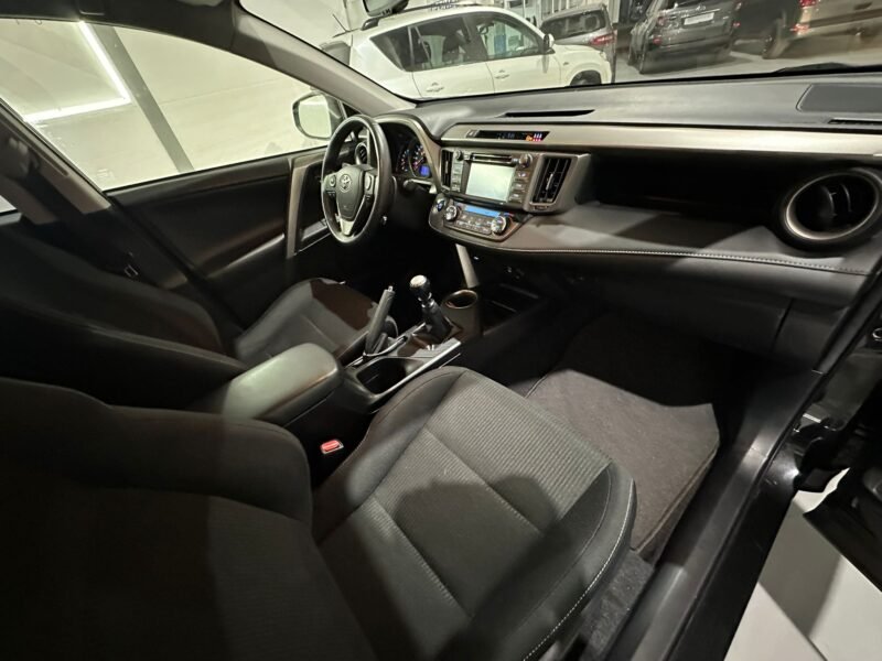 TOYOTA RAV 4 150D AWD Advance