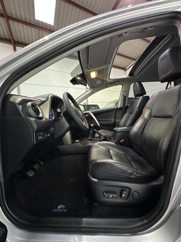 TOYOTA RAV 4 150D AWD Advance