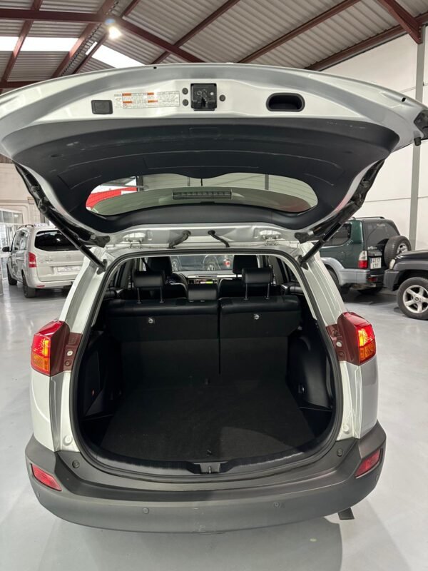 TOYOTA RAV 4 150D AWD Advance