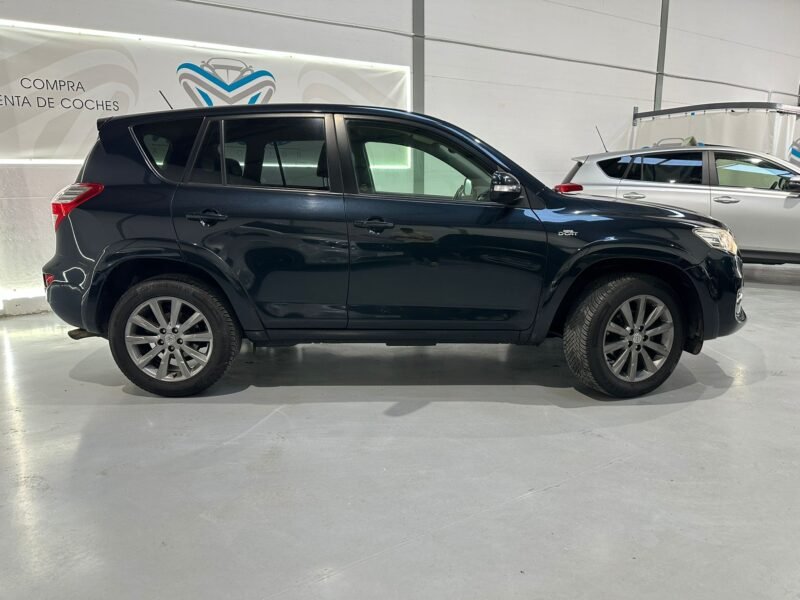 TOYOTA RAV 4 150D AWD Advance