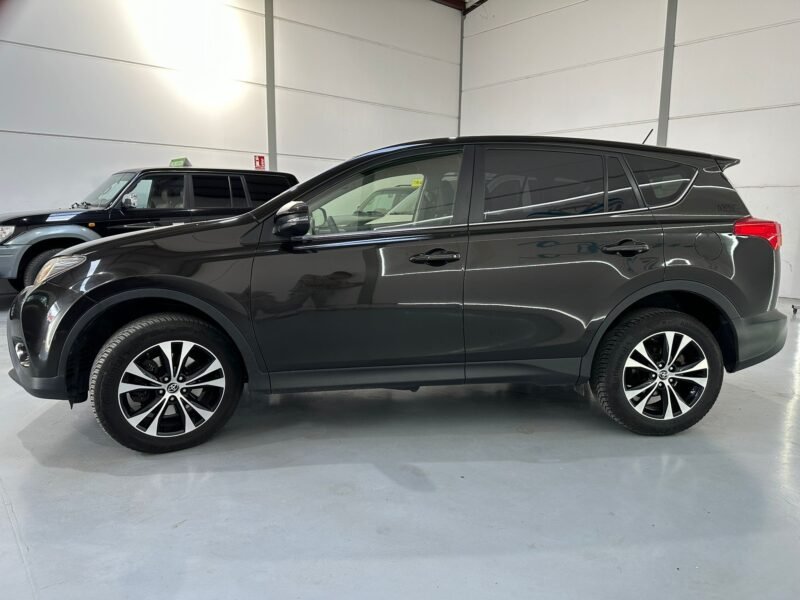 TOYOTA RAV 4 150D AWD Advance