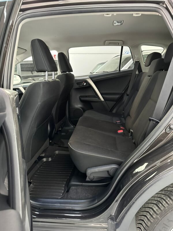 TOYOTA RAV 4 150D AWD Advance