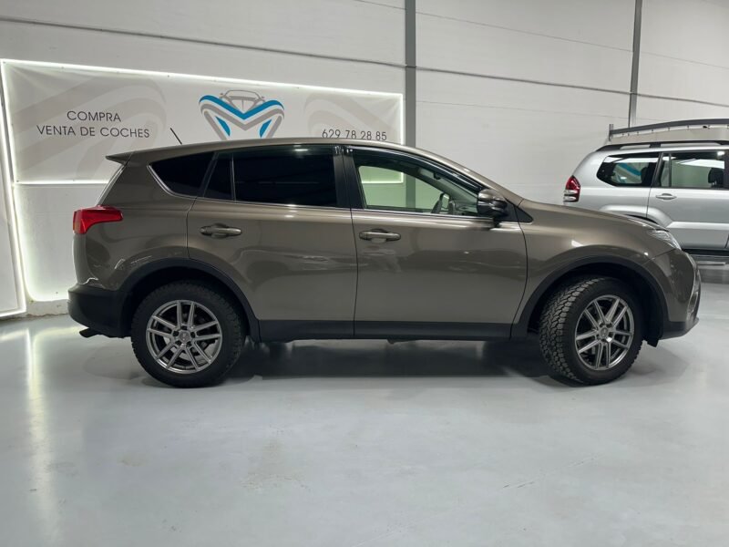TOYOTA RAV 4 150D AWD Advance
