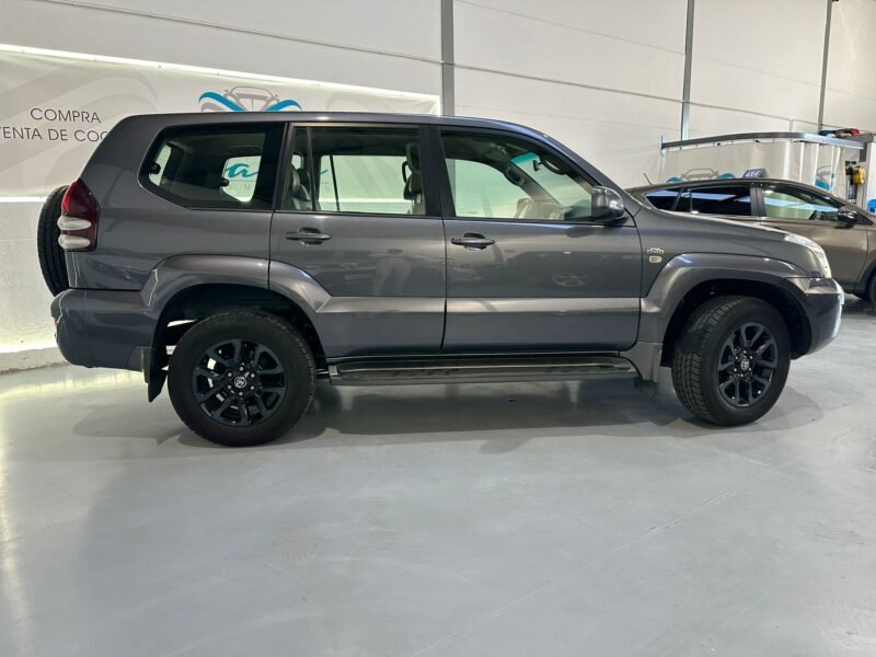 TOYOTA LAND CRUISER 3.0 D4D VX