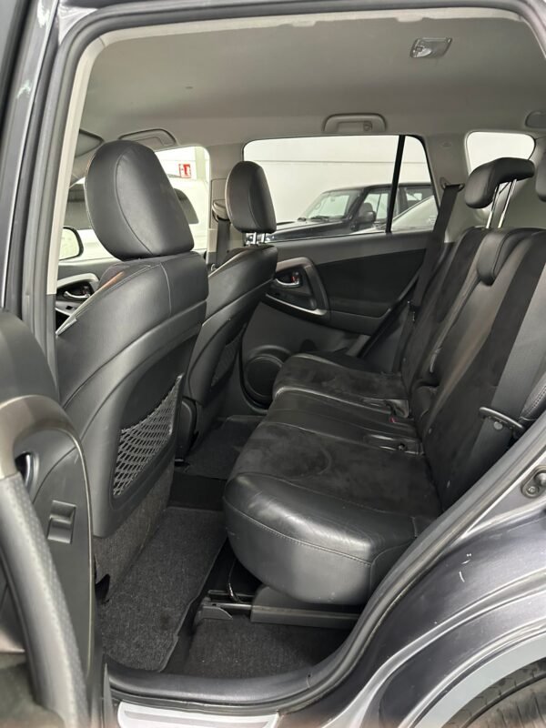 TOYOTA RAV 4 150D AWD Advance