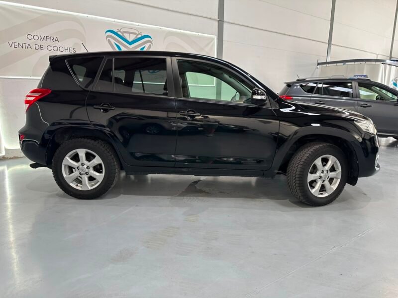 TOYOTA RAV 4 150D AWD Advance