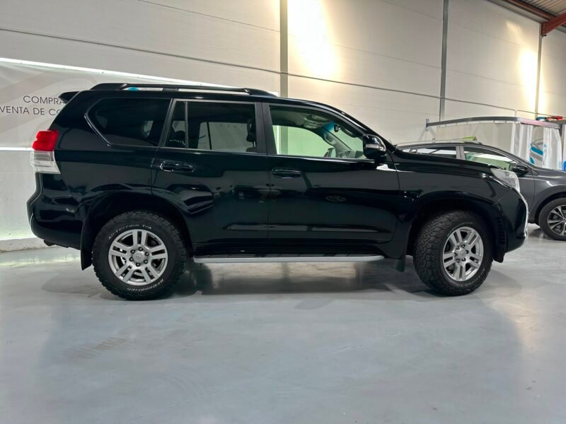 TOYOTA LAND CRUISER 3.0 D4D VX