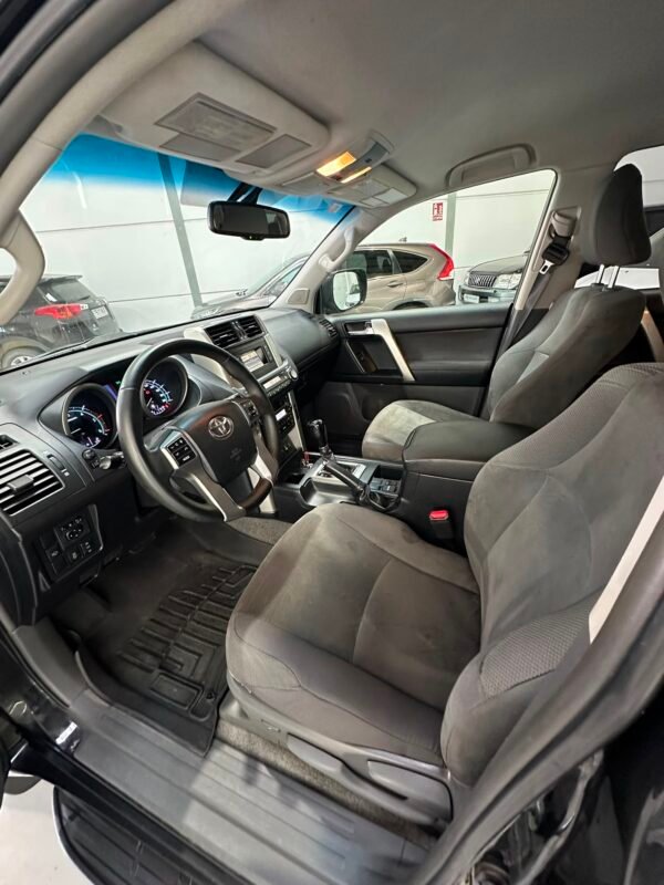 TOYOTA LAND CRUISER 3.0 D4D VX