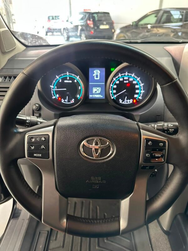 TOYOTA LAND CRUISER 3.0 D4D VX