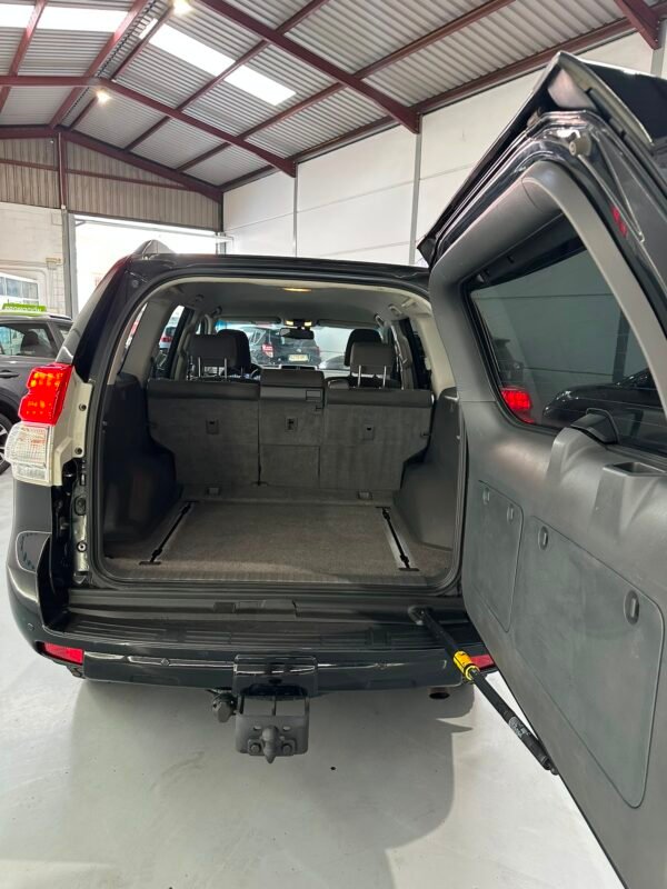 TOYOTA LAND CRUISER 3.0 D4D VX