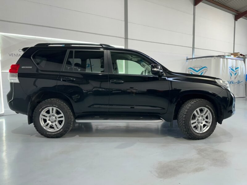 TOYOTA LAND CRUISER 3.0 D4D VX