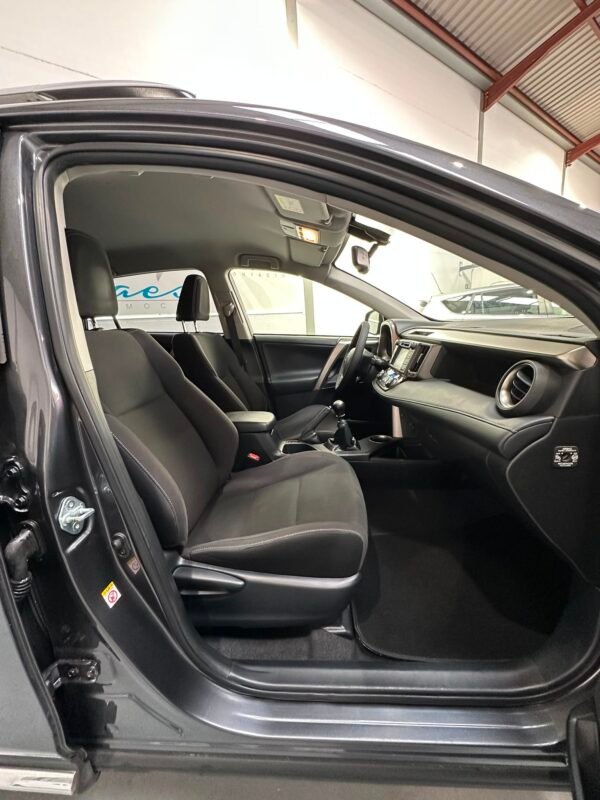 TOYOTA RAV 4 150D AWD Advance