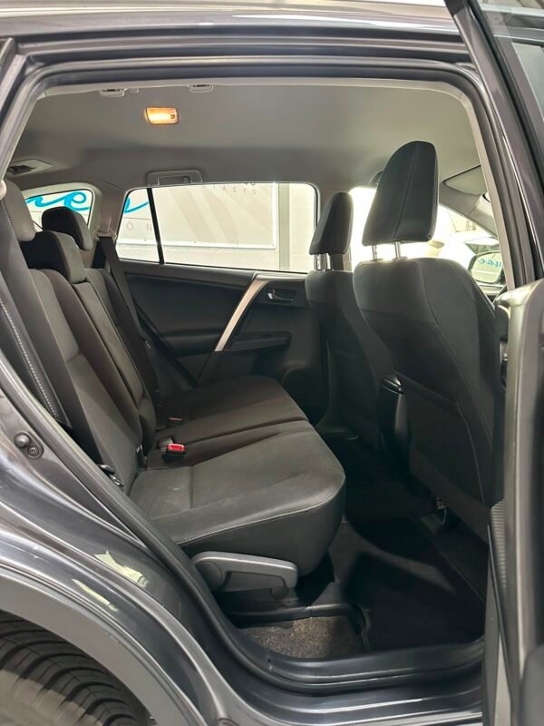 TOYOTA RAV 4 150D AWD Advance