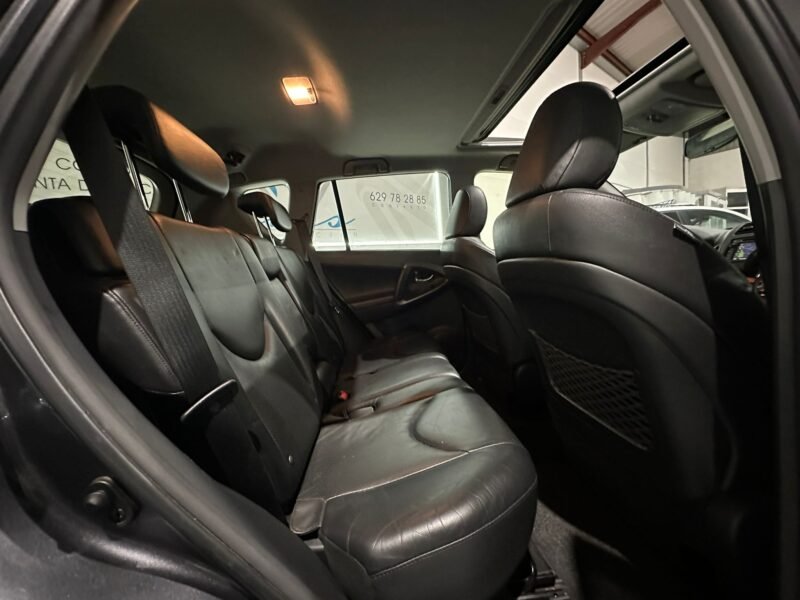 TOYOTA RAV 4 2.2D-CAT Executive 4×4 CS AutoDrive