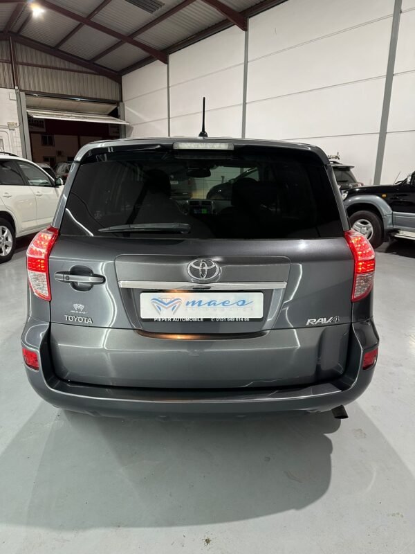 TOYOTA RAV 4 2.2D-CAT Executive 4×4 CS AutoDrive