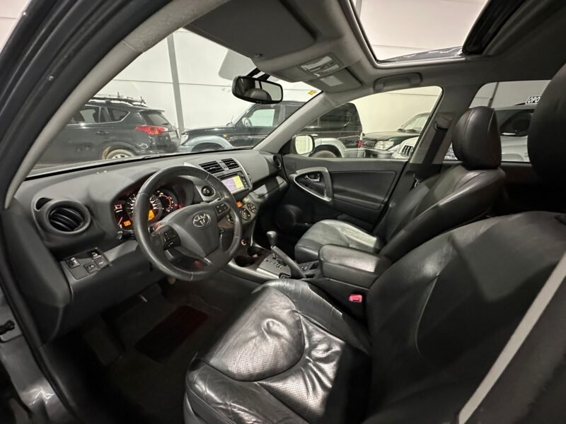TOYOTA RAV 4 2.2D-CAT Executive 4×4 CS AutoDrive