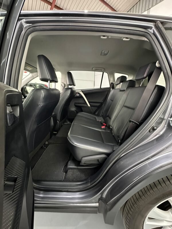 TOYOTA RAV 4 150D AWD Advance