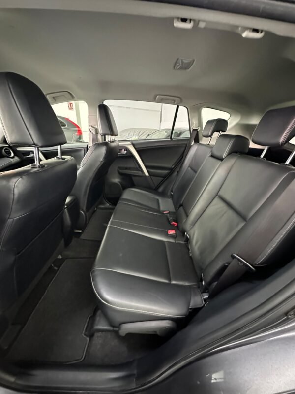 TOYOTA RAV 4 150D AWD Advance