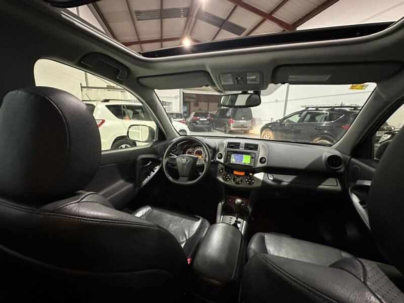 TOYOTA RAV 4 2.2D-CAT Executive 4×4 CS AutoDrive